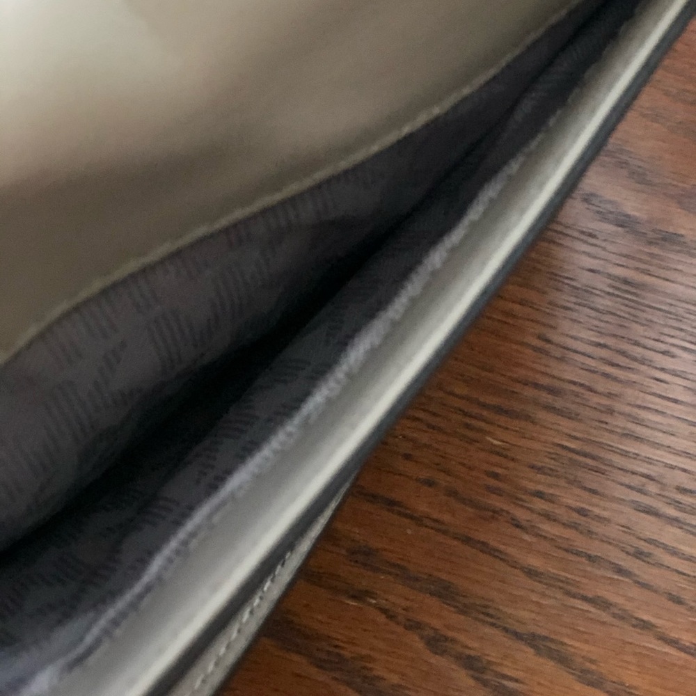 Michael Kors Crossbody - Picture 9 of 12
